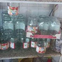 شیشه برای نگه داری مواد غذایی . فروش دبه|ظروف نگهدارنده، پلاستیکی، یک‌بارمصرف|شاهرود, |دیوار