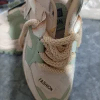 کفش ها نو هستن قیمت ۶۰۰|کیف، کفش، کمربند|خرم‌آباد, |دیوار