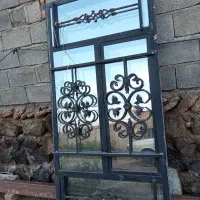 پنجره آهنی