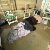 وسط کار در تولیدی پوشاک