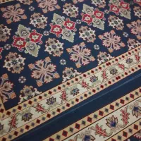 گلیم فرش و موکت و یک کابینت