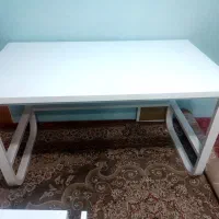 فروش میز کامپیوتر همراه با کشویی قابل حرکت