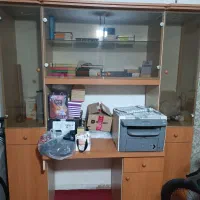 میز تحریر ویترین دار و هالوژن دار