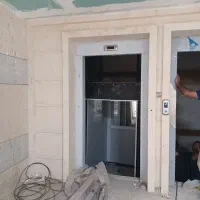 شاگرد یا استای کاشی کار