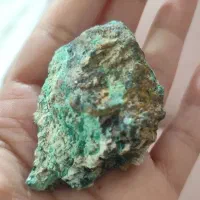 سنگ فیروزه رگه طلایی