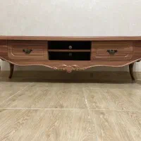 میز تلویزیون چوبی در حد آکبند