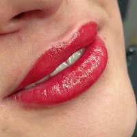 آرایش دائم. تاتو صورت