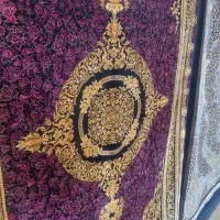 فرش طرح ورساچه گل قرمز ابریشم دستباف قم