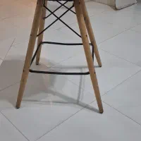 صندلی چوبی