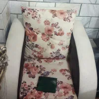 مبل نایک7نفره احتیاج به شارژ اسفنج|مبلمان خانگی و میز عسلی|قم, عربستان|دیوار