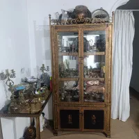 بوفه باتمام وسایل داخل اش|کلکسیون اشیاء عتیقه|گرگان, |دیوار