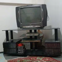 تلویزیون ومیز