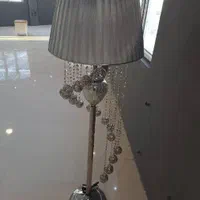 آباژور شیک ایستاده