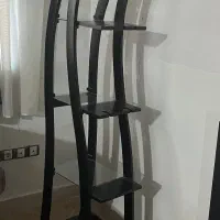بوفه و گلدان