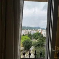 واحد ۳۰۰ متر ویودار و استخردار/ناهارخوران/۴خواب