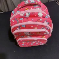 تعدادی‌کیف‌وکوله‌مدرسه‌درکسی‌خواست‌|کیف، کفش، کمربند|تهران, تهرانسر غربی|دیوار