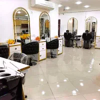 آموزش مراقبت زیبایی وطراحی دوخت توسط استاد دانشگاه