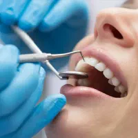 منشی و دستیار دندان پزشکی