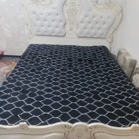 تخت دونفره نو نو در انباری بوده اصلا استفاده نشده