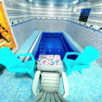 کلبه‌ چوبی استخردار‌