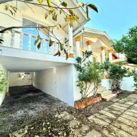 ویلا نیم پیلوت *زیر قیمت منطقه* ۱۶۰ متری شهرکی