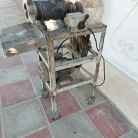 چرخ گوشت صنعتی ۳۲ موتور آلمانی و بدنه اره اتیشی|ماشین‌آلات صنعتی|پاکدشت, پاکدشت (مامازند)|دیوار