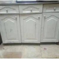 کابینت فلزی ۳ در