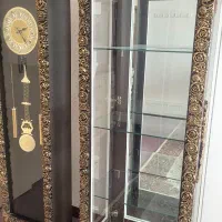 بوفه وساعت ایستاده