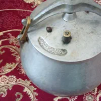 دو عدد زودپز  سه حلقه لاستیک پرایدی خارجی|ظروف پخت‌وپز|تربت جام, میان جام|دیوار