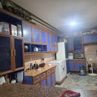 کابینت جنس چوب بسیار تمیز و خوب