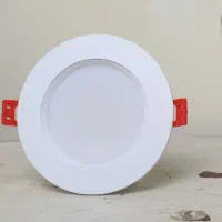 خانم کارگر همکار فروشنده تلفنی و مونتاژ روشنایی|استخدام صنعتی، فنی، مهندسی|نیشابور, کریم آباد|دیوار