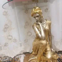 میز کنارسالنی ورق طلا