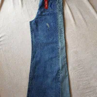 تعدادی شلوار و شلوار لی