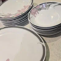 بشقاب، لیوان ،سینی ،صندلی ،آیینه وخرده ریزآشپزخانه