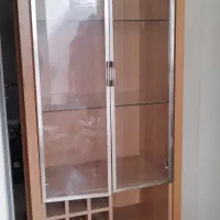 یک عدد شلفِ ظروف، کتاب، و تزئینی|بوفه، ویترین، کنسول|تهران, فلسطین (میدان انقلاب)|دیوار