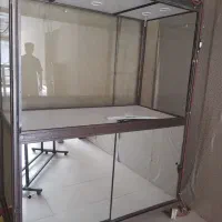 دوعدد ویترین مغازه