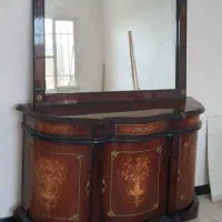 آینه کنسول و گنجه