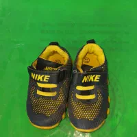 کفش های بچگانه