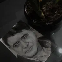 چهره سیاه‌قلم روز مرد|تابلو، نقاشی، عکس|مشهد, نوید|دیوار