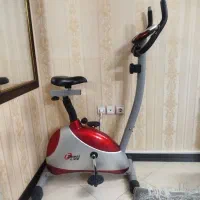 دوچرخه ثابت دیجیتال ورزشی