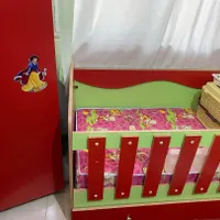 تخت وکمدبدون‌خش