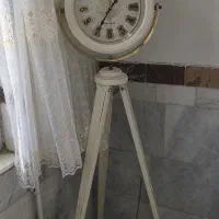 ساعت ایستاده