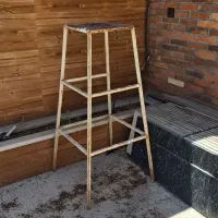 چهاپایه آهنی