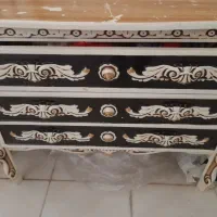 میزارایش وکنار تخت