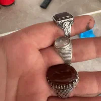 با سلام تعداد۳عددانگشترنقره۹۲۵ کاردست به وزن۴۰گرم