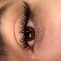 استخدام مژه کار حرفه ای و با سابقه