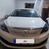 دانگ فنگ آئلوس E70