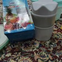 آبمیوه گیری دستی