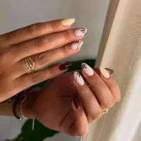 خدمات کاشت ناخن و آموزش ناخن