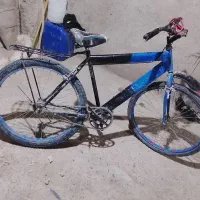 دوچرخه.|دوچرخه، اسکیت، اسکوتر|پسکوه, |دیوار